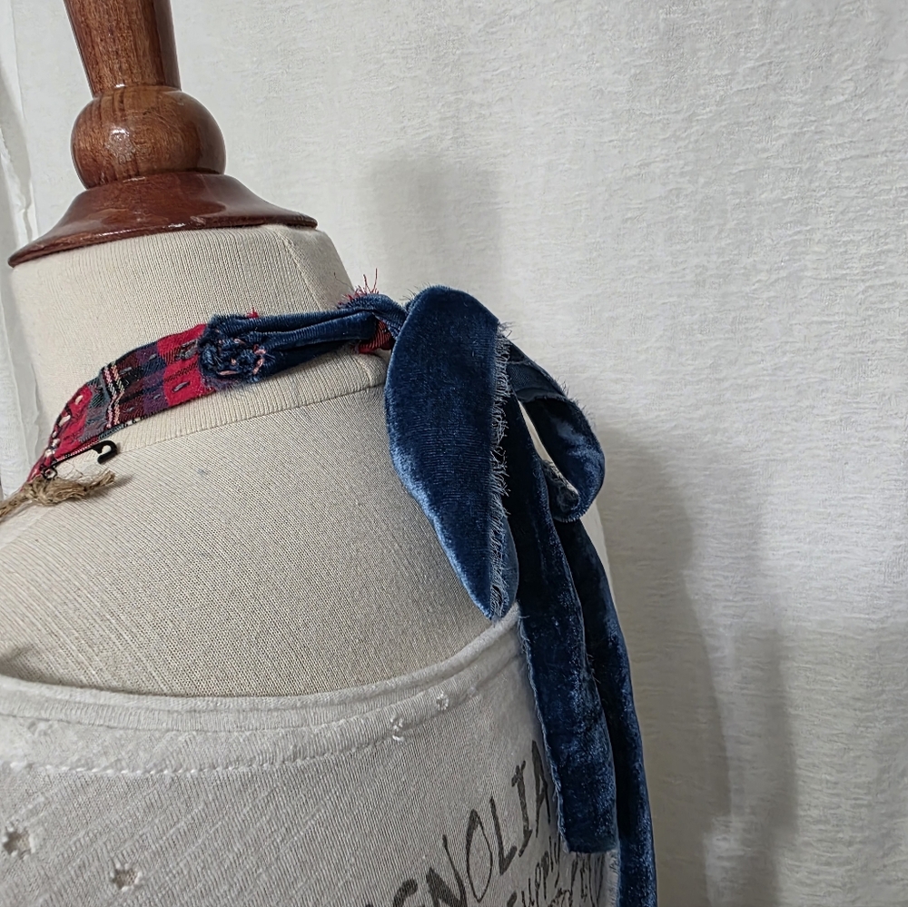 JABOT MOSSIE ANNA ARTISAN DESIGN OOAK NWT Vintage Textiles - Picture 8 of 14